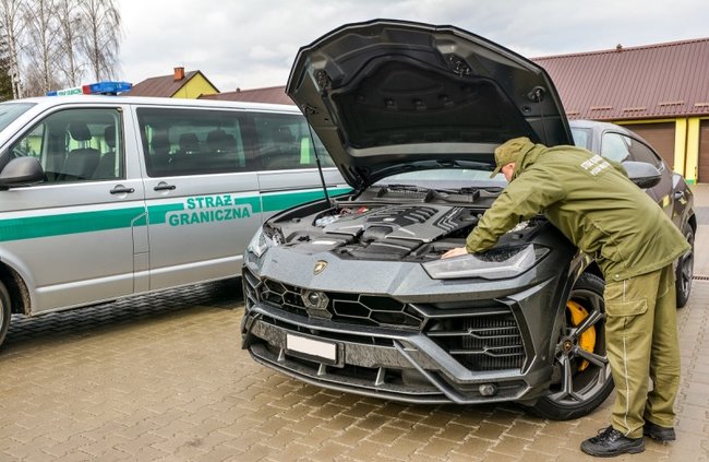 В Украине пытались ввезти угнанный Lamborghini Urus