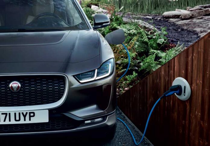 Как и где зарядить электромобиль Jaguar I-Pace