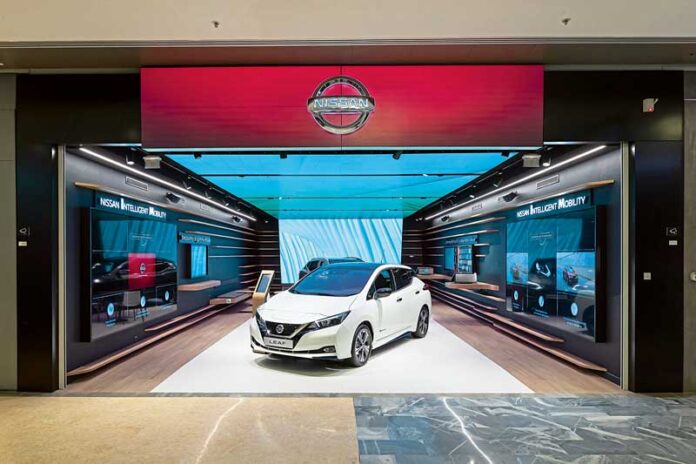 Nissan будет продавать автомобили в торговых центрах