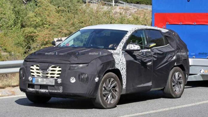Hyundai вывел на тесты новый Tucson