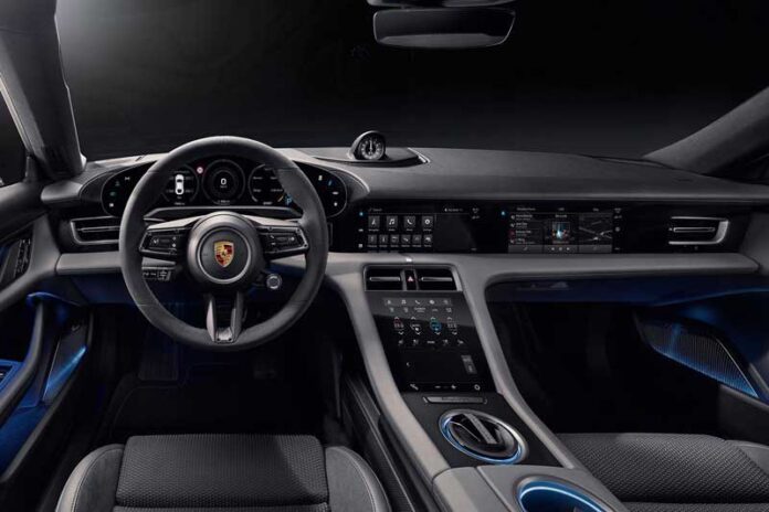 В салоне электрического Porsche Taycan будет пять экранов