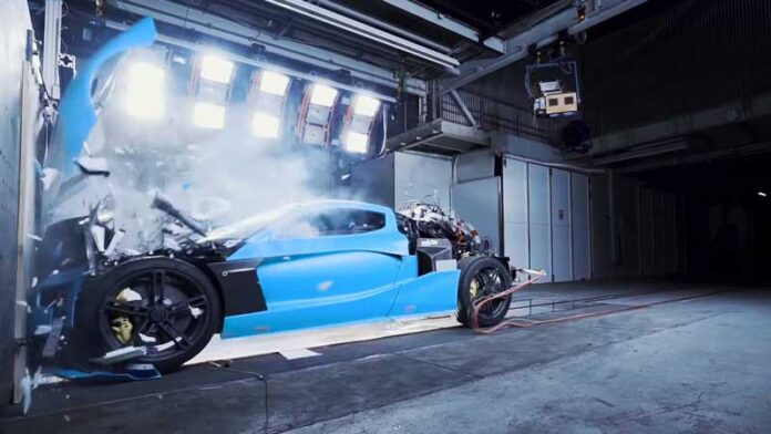 На видео показали краш-тест электрического гиперкара