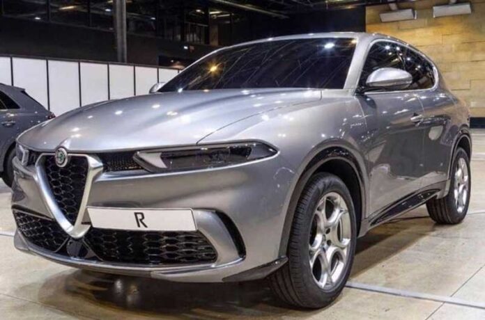 Появилось первое фото серийного кроссовера Alfa Romeo Tonale