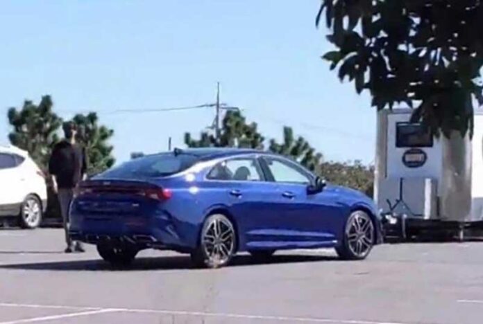 Новая Kia Optima засветилась без камуфляжа