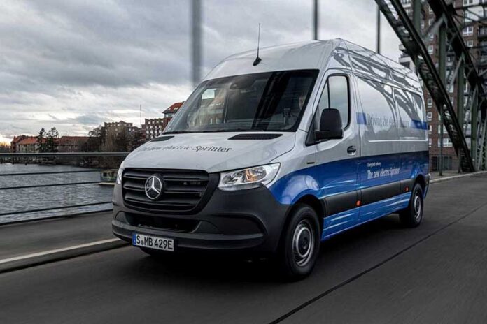 Mercedes-Benz электрифицировал Sprinter