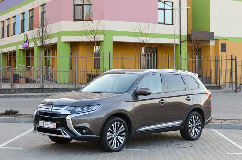 Mitsubishi outlander третьего поколения