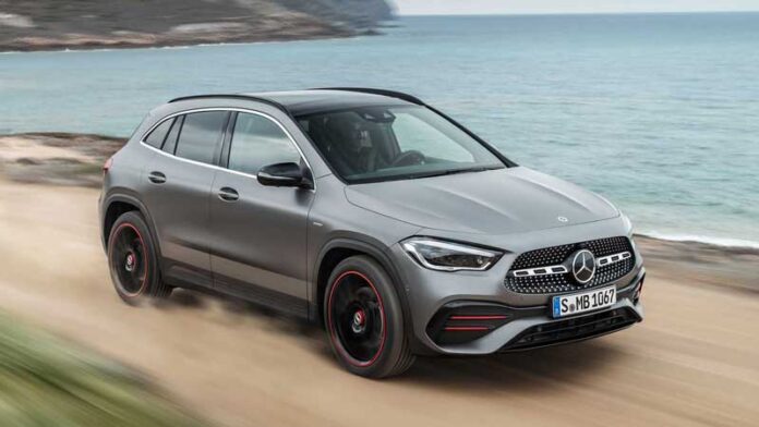 Mercedes-Benz GLA нового поколения представлен официально