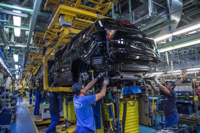 Ford остановил сборку автомобилей в Испании из-за коронавируса
