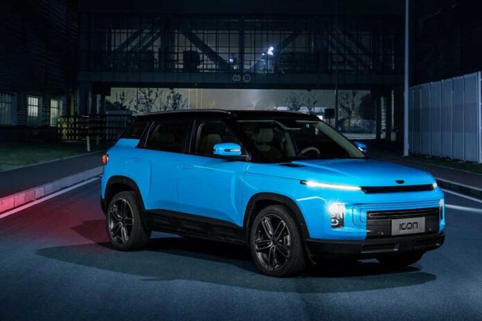 Geely собрала 30 тысяч заказов на кроссовер с защитой от вирусов