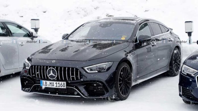На тестах замечен гибридный Mercedes-AMG GT 73