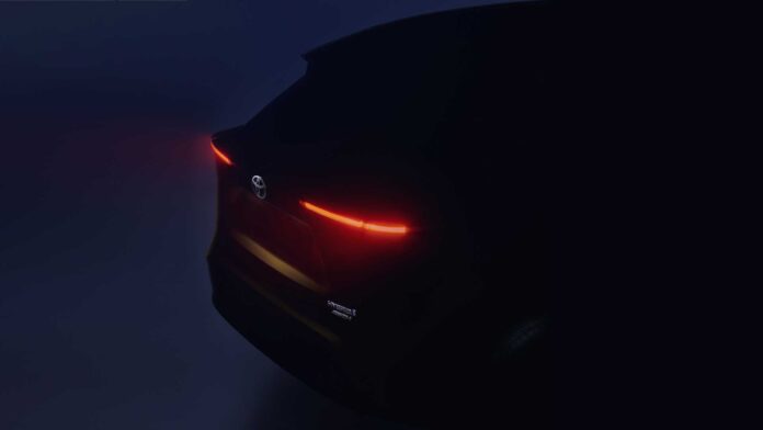 Toyota отложила дебют компактного кроссовера
