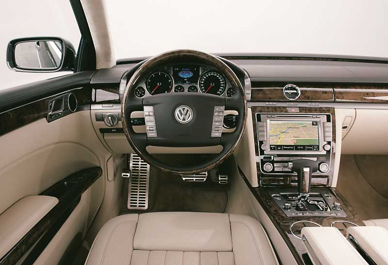 Кроме стоек и втулок стабилизатора после 100 000 км пробега в ней придется обновлять поперечные рычаги вместе с сайлент-блоками.