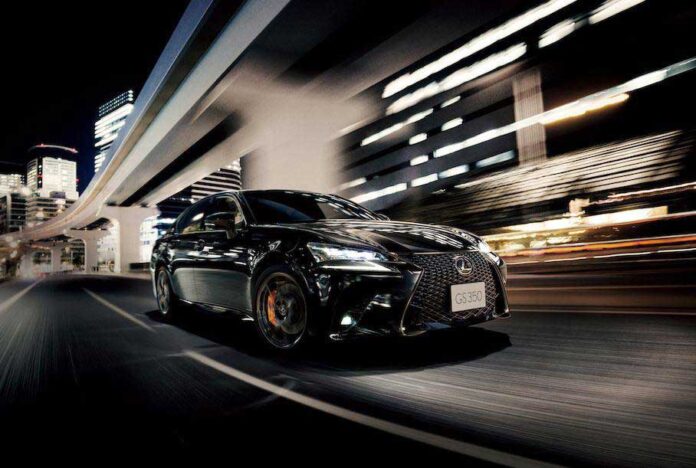 Lexus выпустит финальную партию седана GS