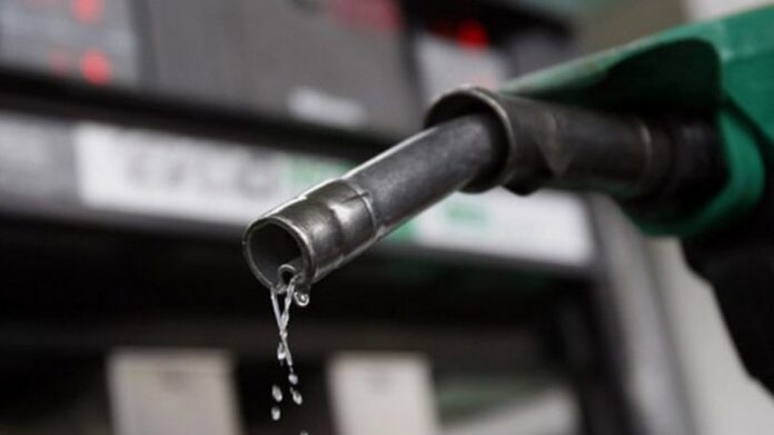 Депутаты предлагают разбавлять топливо биоэтанолом