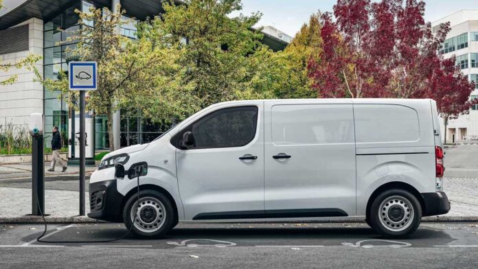Citroen представил электрический фургон е-Jumpy