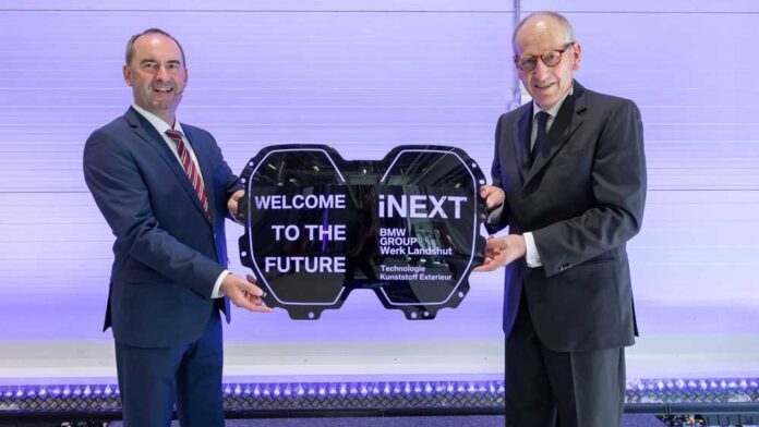 BMW устроила презентацию решетки радиатора электрокроссовера iNext