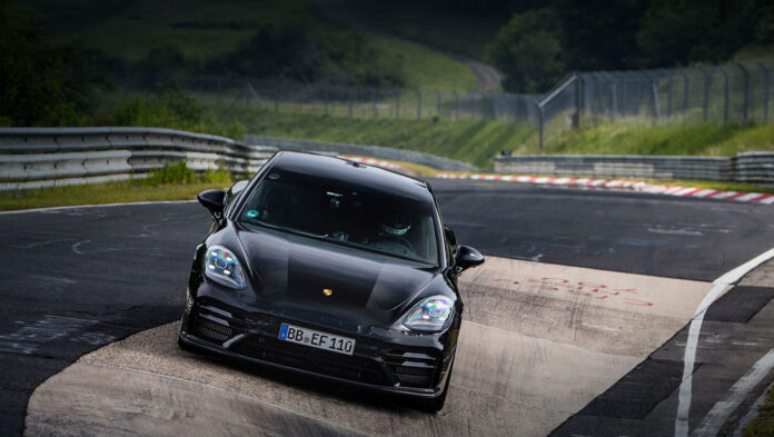Обновленный Porsche Panamera установил рекорд Нюрбургринга