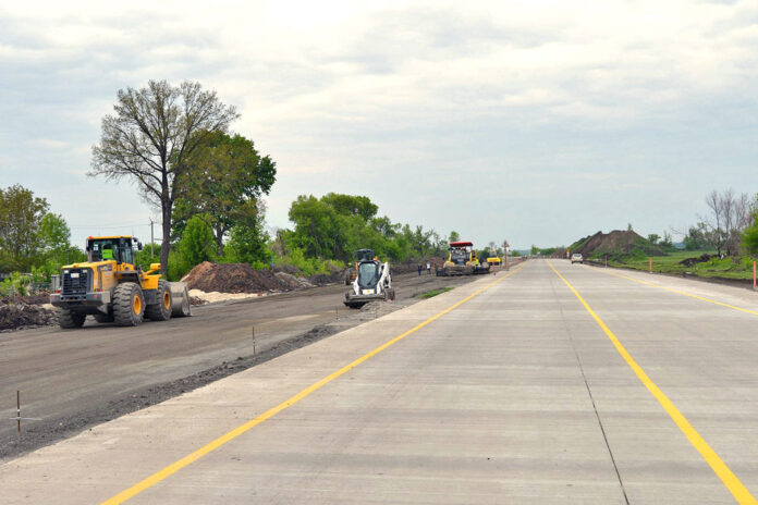 Бетонная дорога