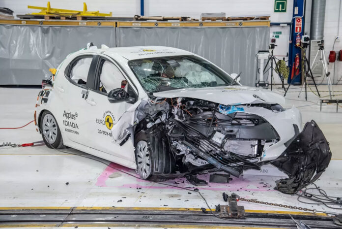 Toyota Yaris разбили по новым правилам Euro NCAP