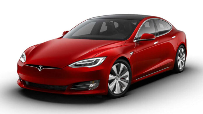 Tesla представила автомобиль с самым большим запасом хода в мире
