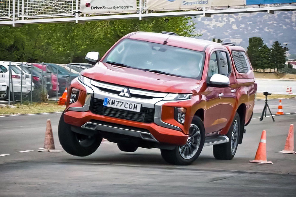 Масса автомобиля l200