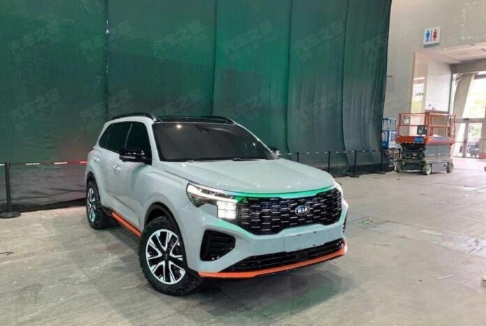 Появились первые фото нового китайского Kia Sportage
