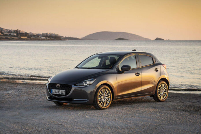 Новая Mazda2 для Европы будет копией Toyota Yaris