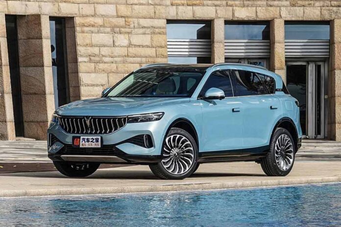 Китайцы представили стильный 680-сильный кроссовер