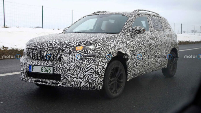 Новый кроссовер Skoda Kushaq заметили во время испытаний