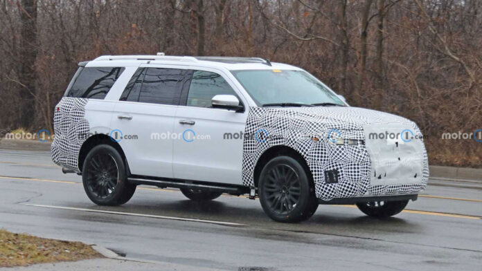 Фотошпионы заметили большой гибридный внедорожник Ford