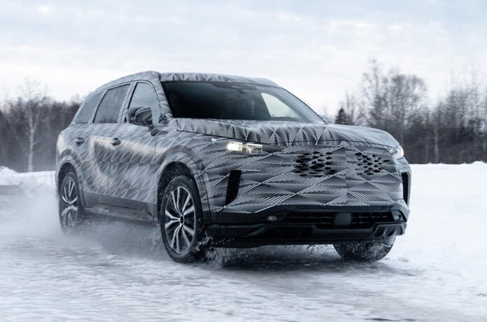 Infiniti QX60 получит превентивный полный привод
