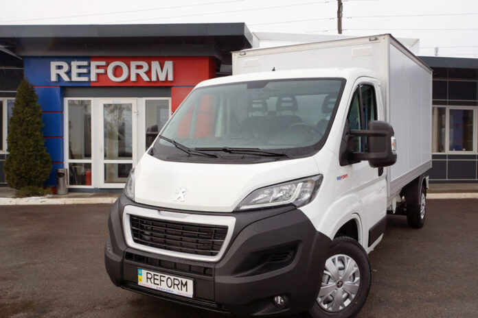 В Украине построили партию хлебных фургонов на базе Peugeot Boxer
