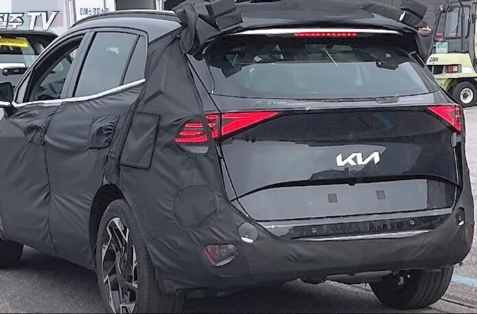 Новый Kia Sportage сняли на видео снаружи и внутри