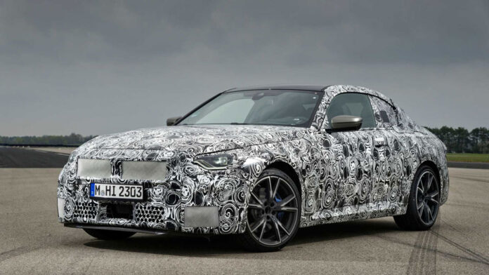 BMW розказала про нове покоління купе 2-ї серії