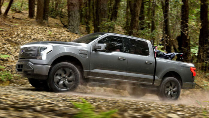 Ford представив електричний пікап F-150 Lightning