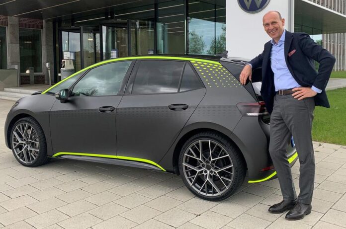 Volkswagen показав «гарячий електричний хетчбек ID.X