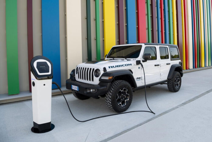 Jeep представив гібридний Wrangler для Європи