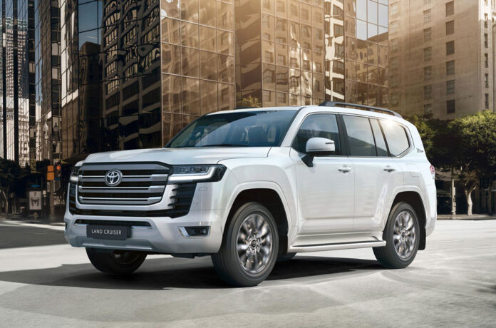 Toyota Land Cruiser 300 представлений офіційно. Революції не сталося