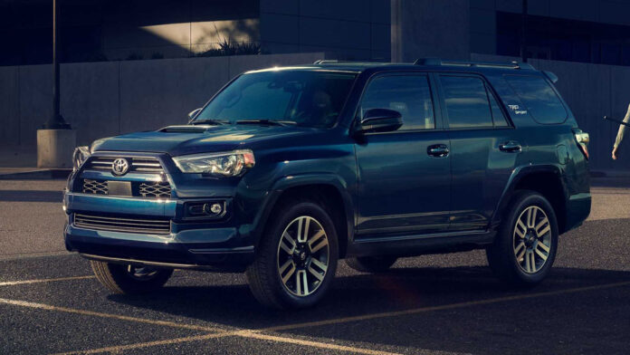 Toyota оновила позашляховик 4Runner і додала спортивну версію