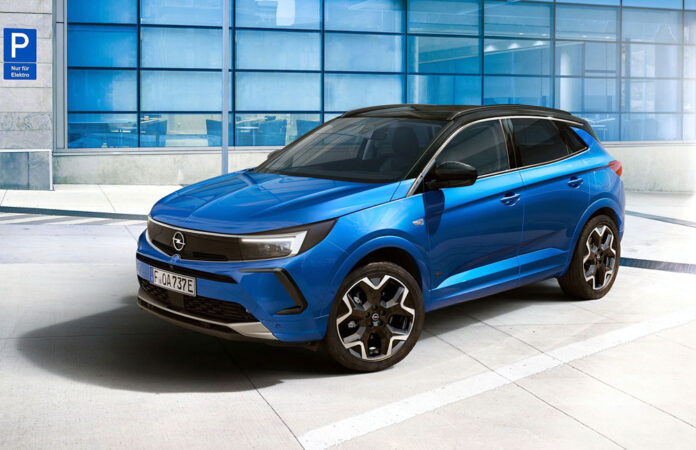 Opel Grandland змінив обличчя і отримав нові функції