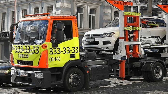 В яких випадках поліція може забрати автомобіль на «штрафмайданчик»