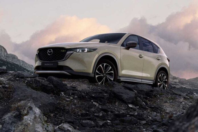 Оновлену Mazda CX-5 позбавили переднього приводу