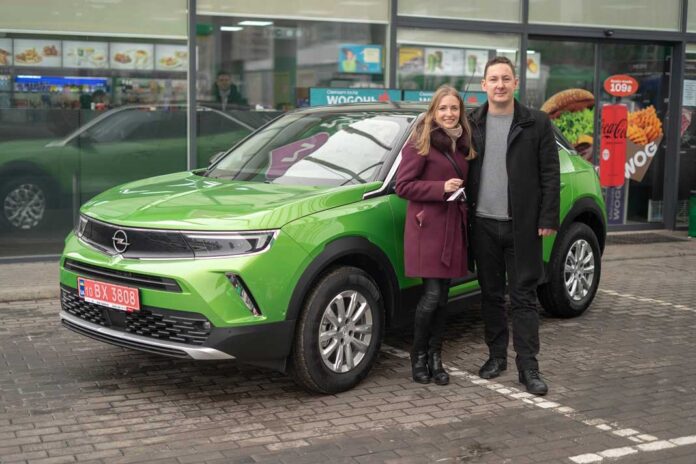 Переможець акції «Mokka WOGOНЬ» отримав свій приз – WOW-кросовер Opel Mokka