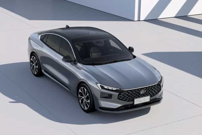 Ford показав інтер'єр нового Mondeo