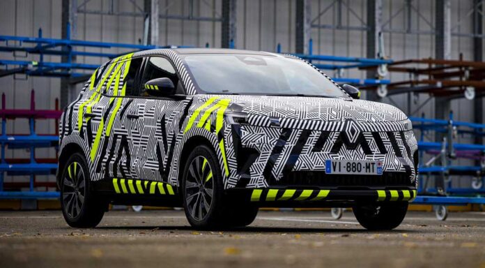 Renault показала перші фото нового кросовера Austral