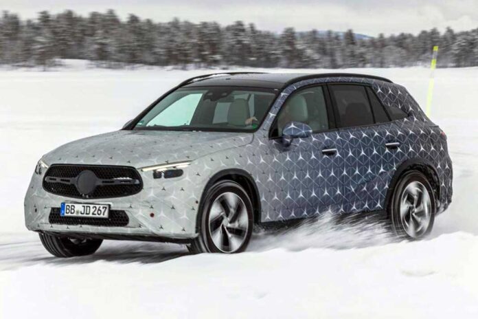 Новий Mercedes-Benz GLC випробовують морозами