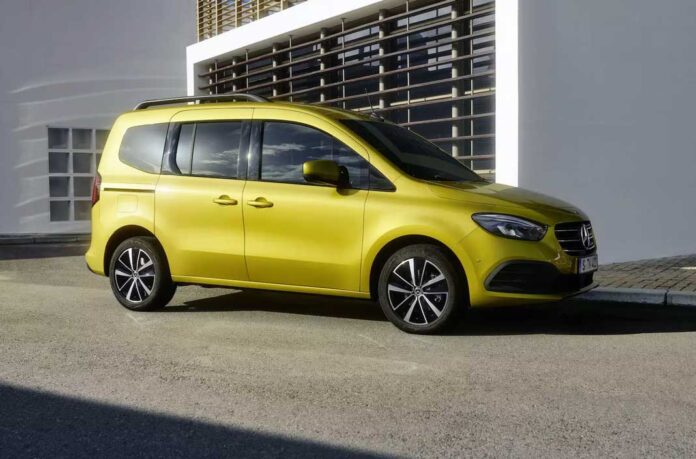 У Mercedes-Benz з'явився компактвен T-Class