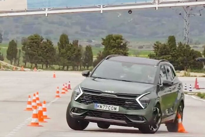 Новий Kia Sportage перевірили «лосиним тестом»