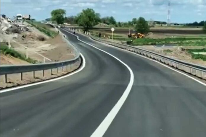 Сполучення між Києвом та Полтавою дорогою М-03 відновлено