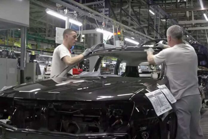 Співробітникам Dacia запропонували звільнитися за солідну винагороду